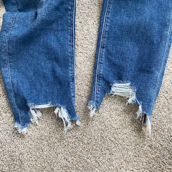 High Waisted Mom Jeans from American Eagle - Picture 3 of 5